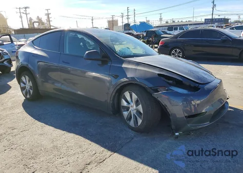 2022 Tesla Model Y z USA, uszkodzony, nr VIN 7SAYGDEE6NF571045